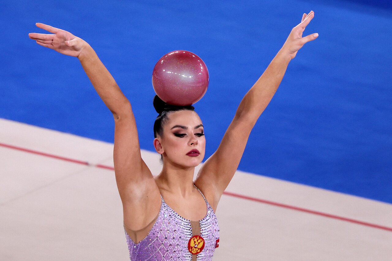 Новости - Пируэт дипломатии: Лала Крамаренко возвращается, или Как красота пробила бюрократическую стену новости