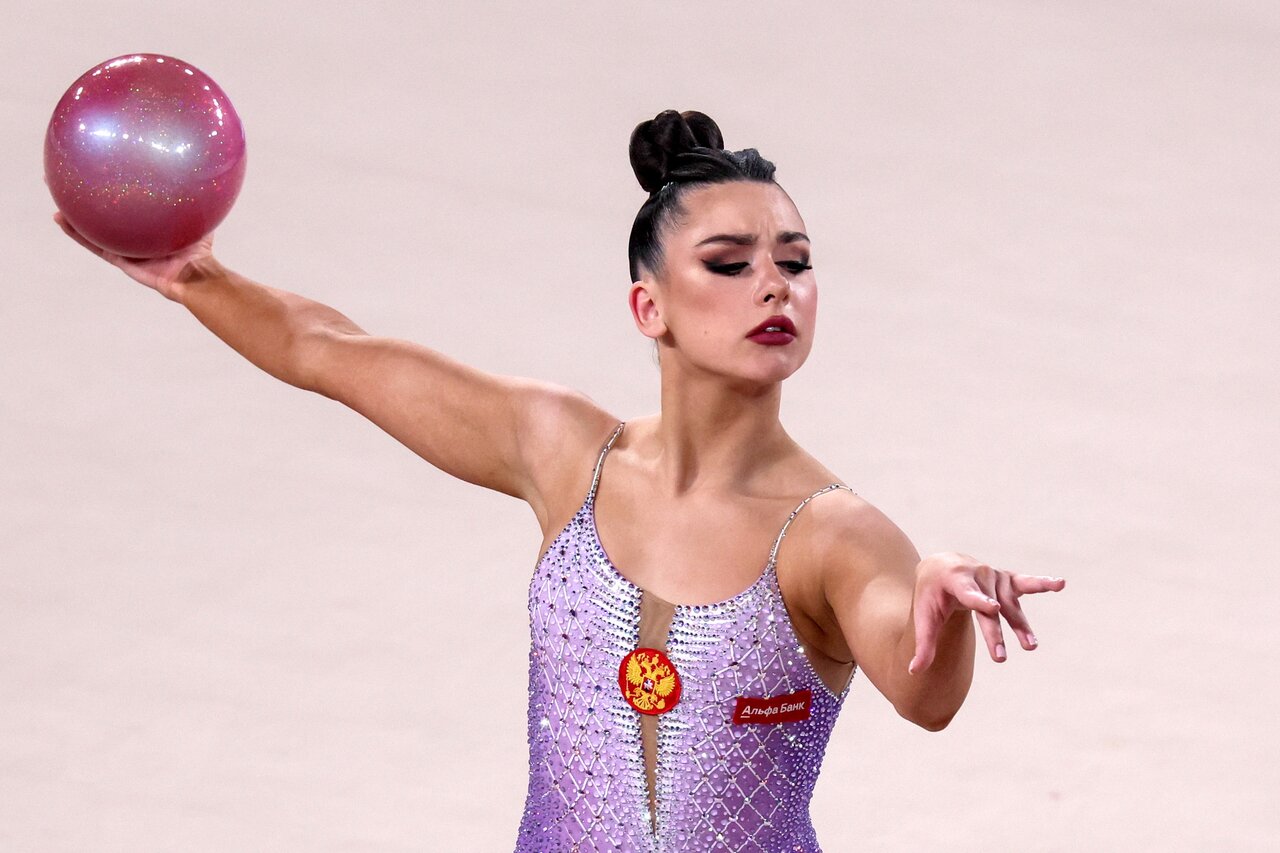 Новости - Пируэт дипломатии: Лала Крамаренко возвращается, или Как красота пробила бюрократическую стену новости