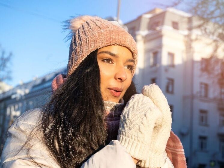 Новости - Пастель на холоде: почему светлые оттенки работают даже зимой и как «согреть» образ аксессуарами новости