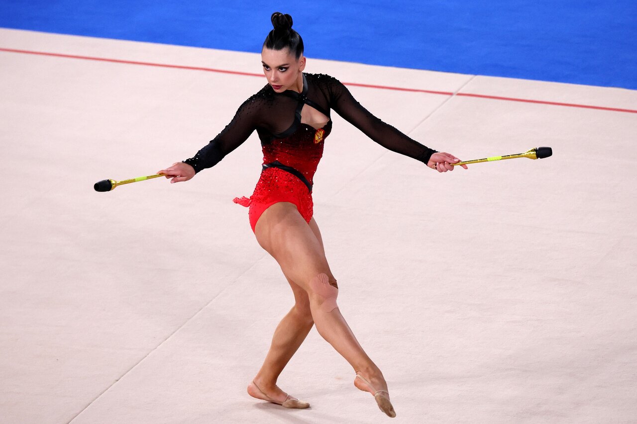 Новости - Пируэт дипломатии: Лала Крамаренко возвращается, или Как красота пробила бюрократическую стену новости