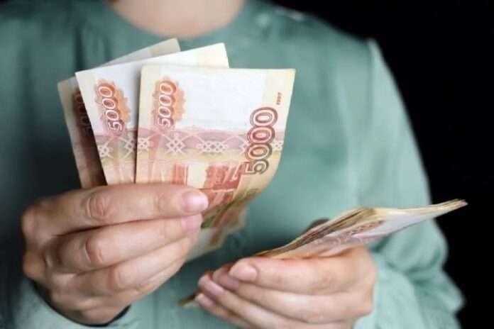 Как заработать деньги на диване: советы от финансового гуру - новости