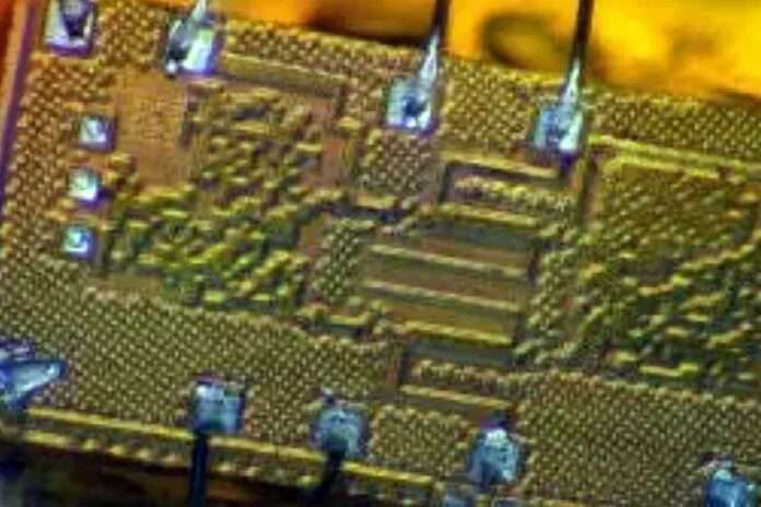 Запутались в микросхемах: инопланетные вести сообщают о чипе-загадке. - новости