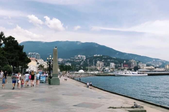 ​Карякин: превращение Крыма в международный курорт - это отличная инициатива - новости