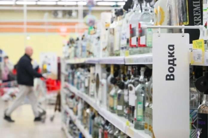 ​Казахстан, КНР и Грузия стали главными импортерами водки из РФ в 2025 году - новости