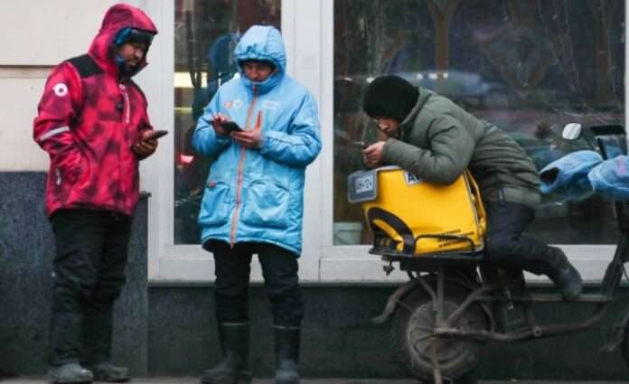 Дожили: курьеры зарабатывают больше  