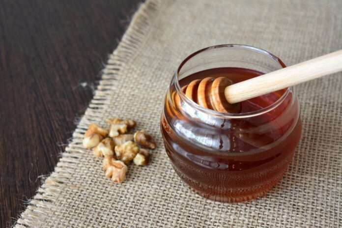 ​Народные приметы на 26 апреля: Устройте посиделки с медом на столе - новости