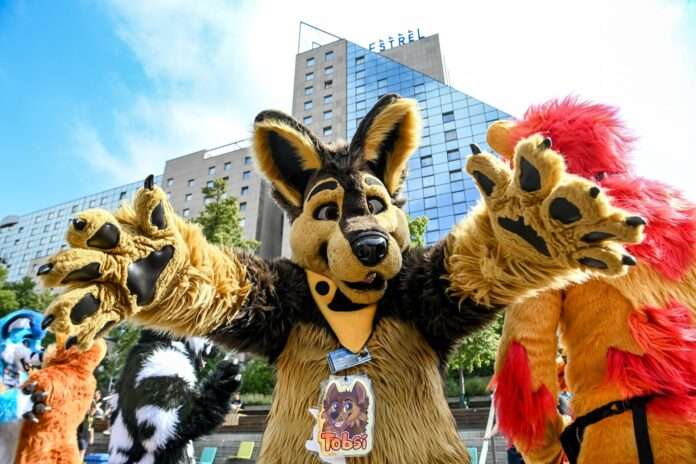 ​«Надо посмотреть, на какие деньги, на какие средства живут эти сатанисты? Где печатаются их книги, плакаты, кто платит за конце... - новости