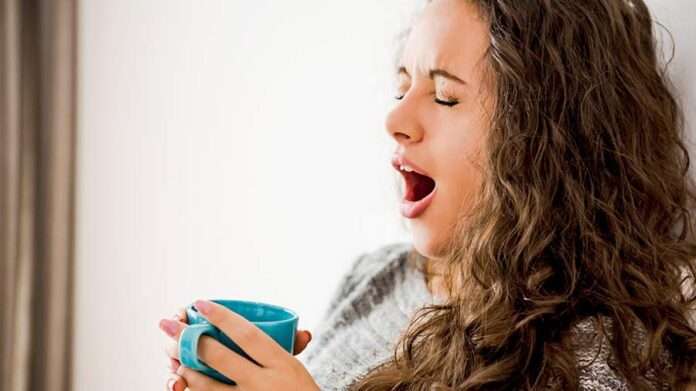 ​Врач дал рекомендации для борьбы с сонливостью после еды - новости