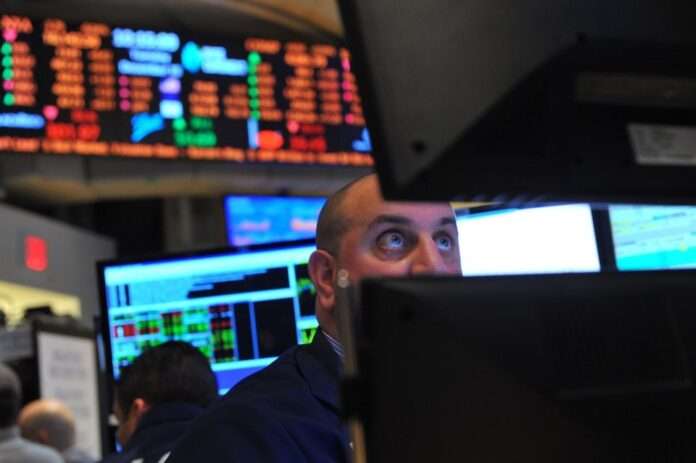 ​Азиатские биржи открылись падением на фоне пошлин США - новости