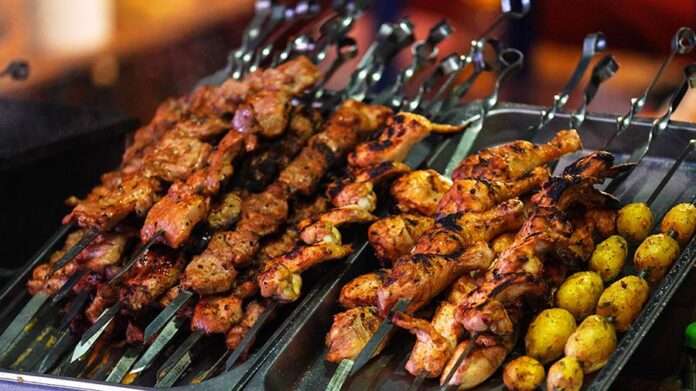 ​В Новосибирске приготовят самый длинный в России шашлык - новости