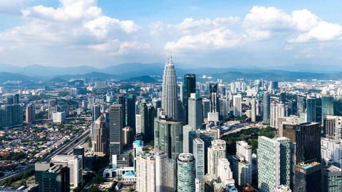 ​Путин заявил о росте привлекательности Малайзии для туристов из РФ - новости