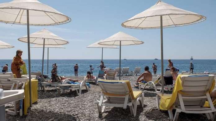 ​Попова заявила о соответствии крымских пляжей всем нормативам - новости