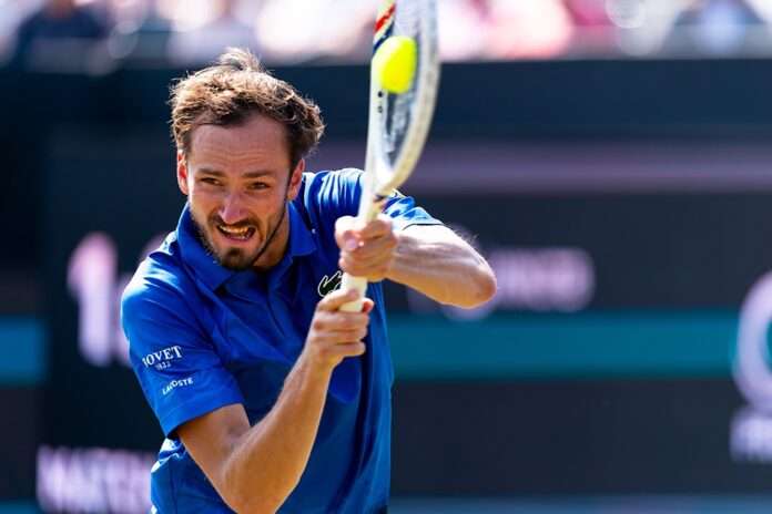 ​Медведев выиграл 400 матчей на уровне ATP, но хочет считать титулы - новости