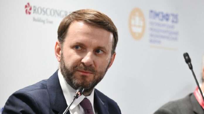 «Мелкие пакости могут сделать»: Орешкин о влиянии санкций Запада на экономику РФ - новости