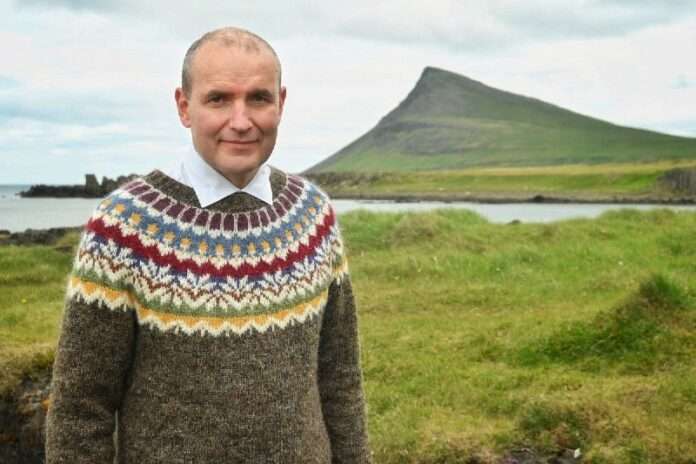 Экс-президент Исландии пошел работать экскурсоводом - новости