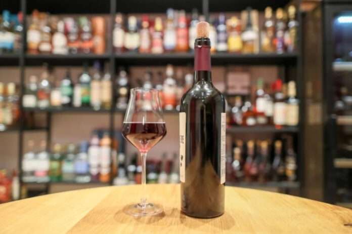 ​Россия в мае увеличила импорт вина из Грузии в 3,4 раза - новости