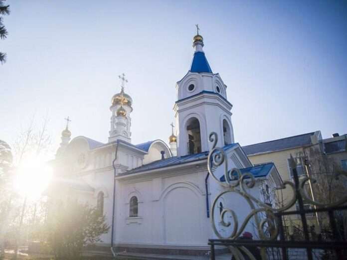 🙏🏻В РПЦ предложил спасаться от жары в храмах - новости