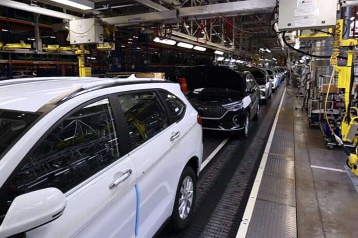 ​На заводе 