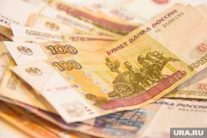 В Курганской области редкую купюру меняют на квартиру или самолет - новости