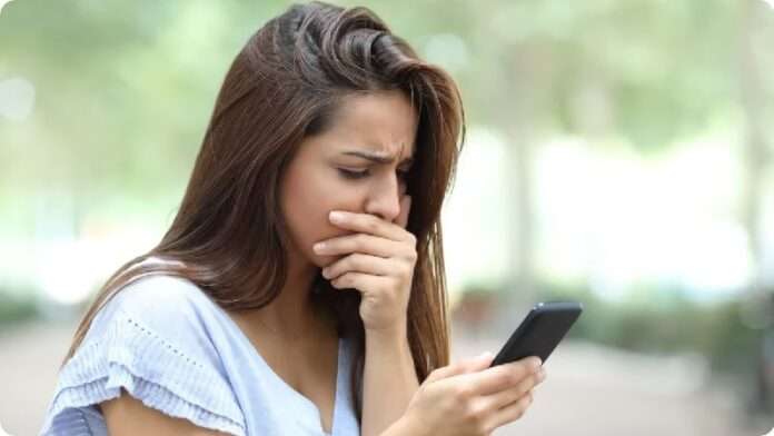 Пассивный скроллинг: ученые выяснили, какое 