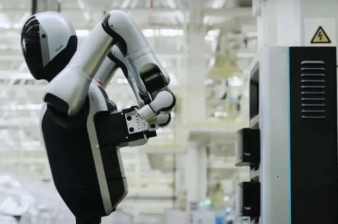 ​КНР выпустила робота, работающего автономно 24 часа в сутки 7 дней в неделю - новости