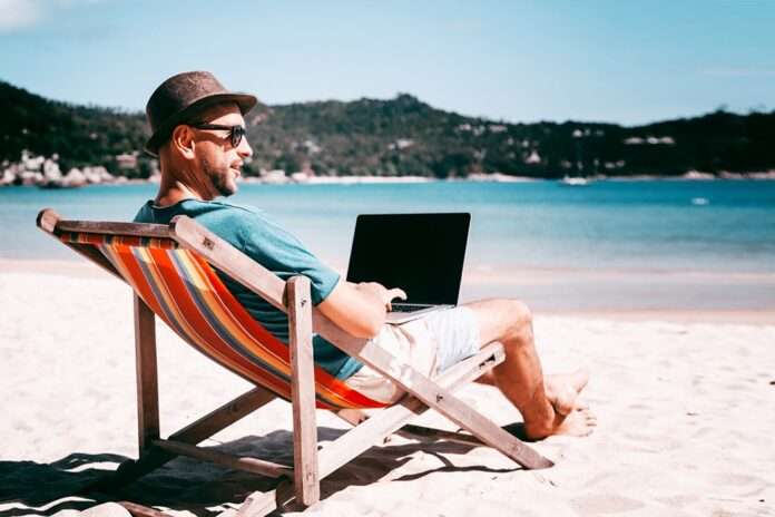 ​Сезон без отпуска, но не без отдыха: пять секретов лучшего лета для тех, кто в офисе - новости