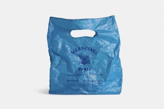 ​Бренд Balenciaga продает сумку в виде мятого пакета за 79 тысяч рублей - новости