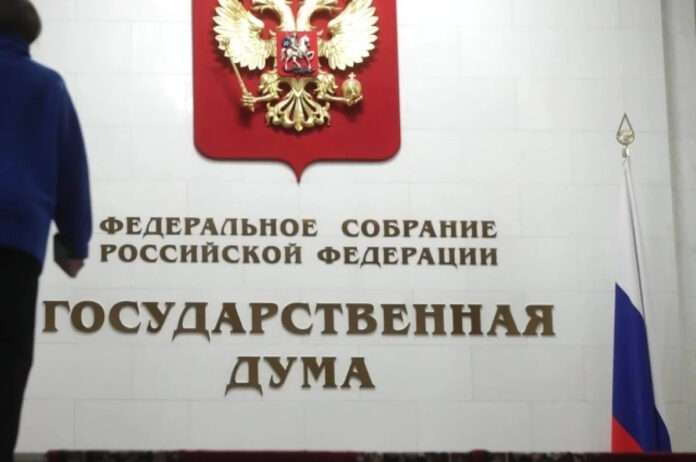 ​В ГД рассказали, стоит ли мигрантам запрещать работать курьерами в России - новости