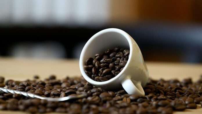 ​Врач рассказала о вреде употребления кофе сразу после пробуждения - новости