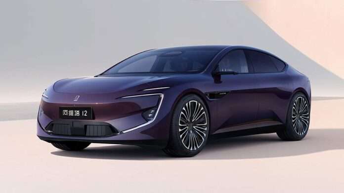 ​Новый фастбэк Avatr 12 выйдет на рынок России - новости