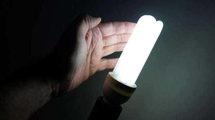 ​Эксперт сравнил безопасность популярных типов ламп - новости