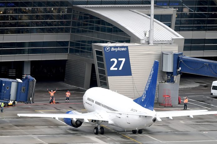 Гвианский петушок, капибары и лемуры: Во Внуково назвали самых необычных 