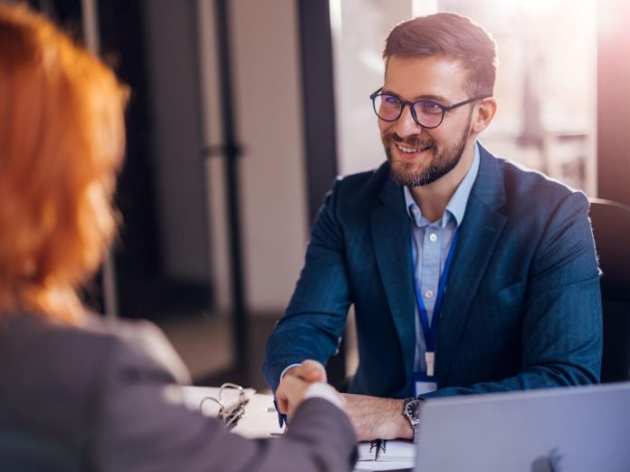 В Госдуме предложили обязать банки использовать ИИ для проверки сделок - новости