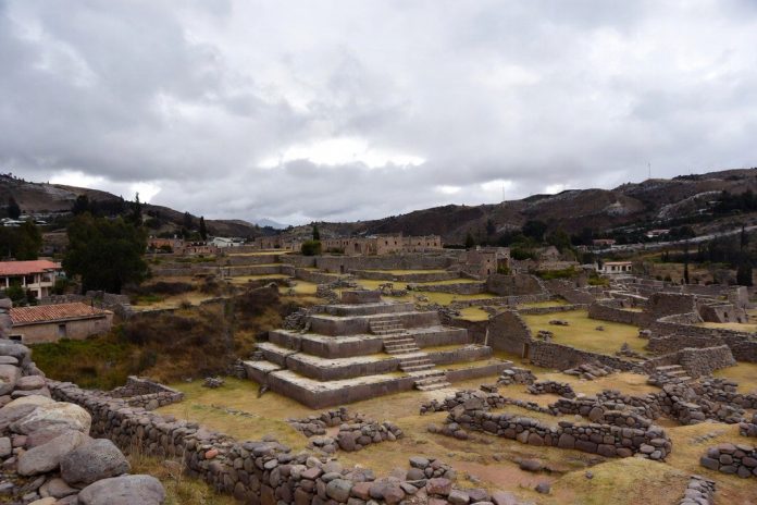 В теле перуанской мумии нашли необычный артефакт - новости