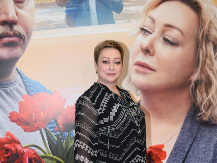 Аронова выйдет на сцену театра в понедельник вечером - новости