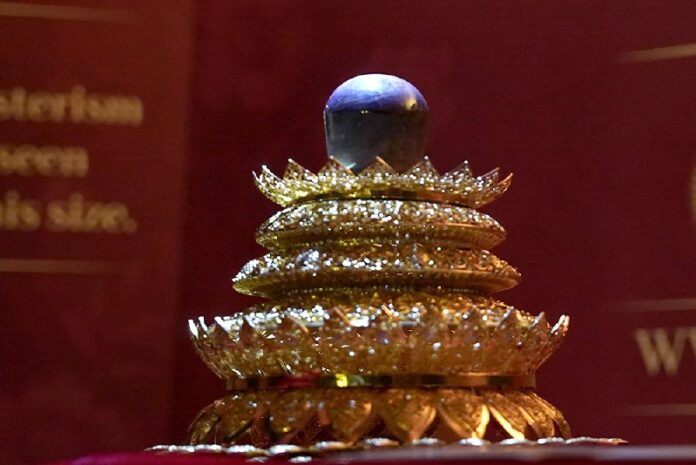 Как выглядит уникальный сапфир ценой в сотни миллионов долларов - новости