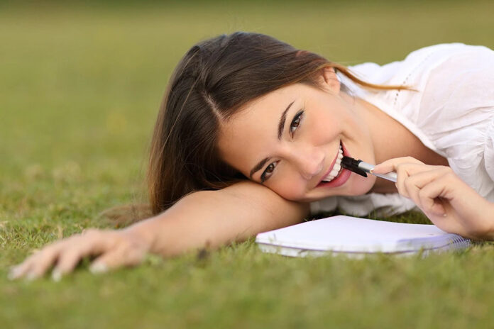 Ученые выяснили, какой тип счастья можно купить за деньги, а какой - получить бесплатно - новости