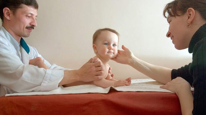 Изображение, символизирующее радость и уникальность детей с синдромом Дауна, метафорически связанное с влиянием 15-й хромосомы.