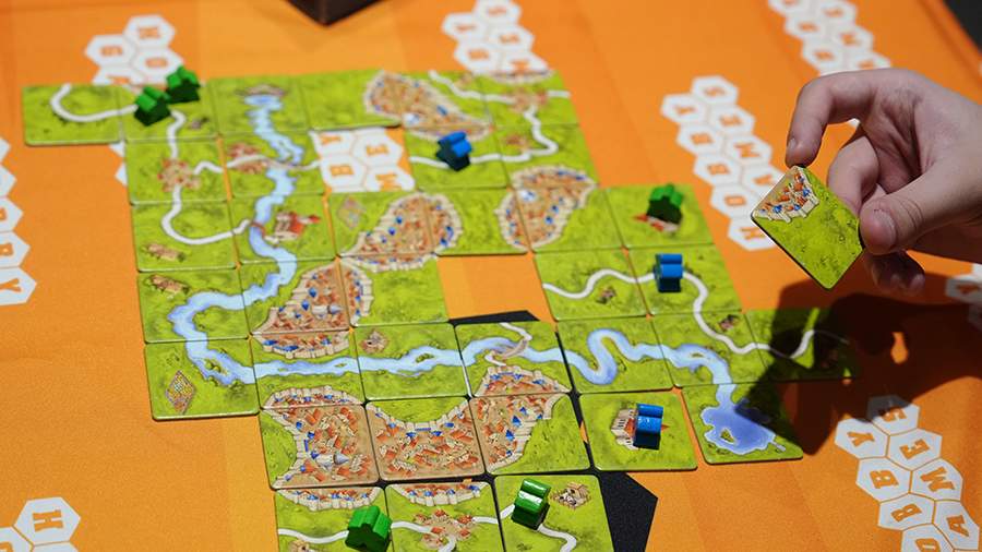 Настольные игры: польза и удовольствие