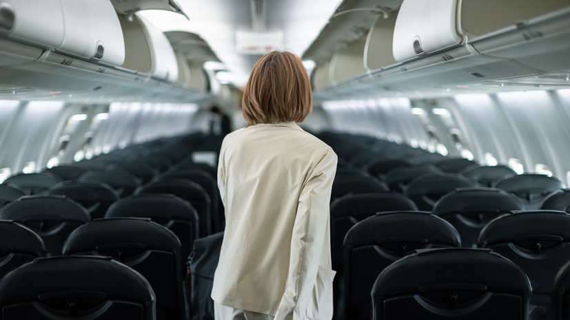 Самолет в небе