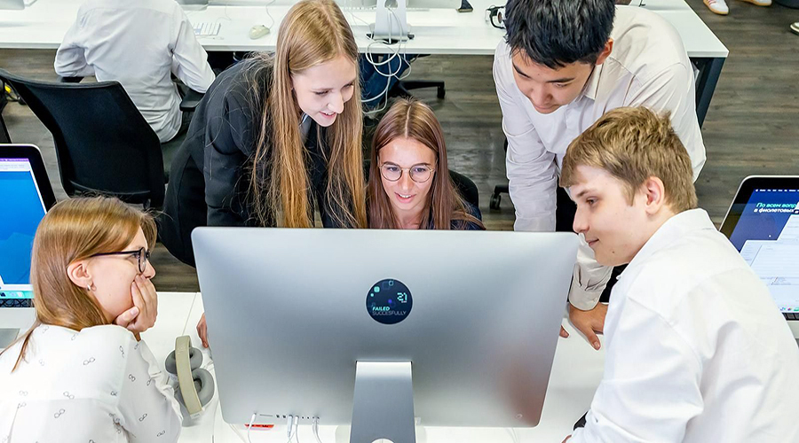 Школьники изучают ИИ