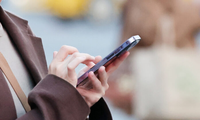 Иллюстрация финансовых ошибок, ведущих к потере денег