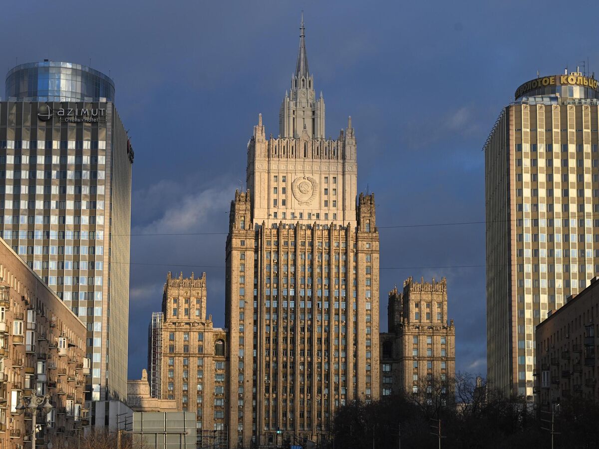 Дипкурьерская служба: история и современность