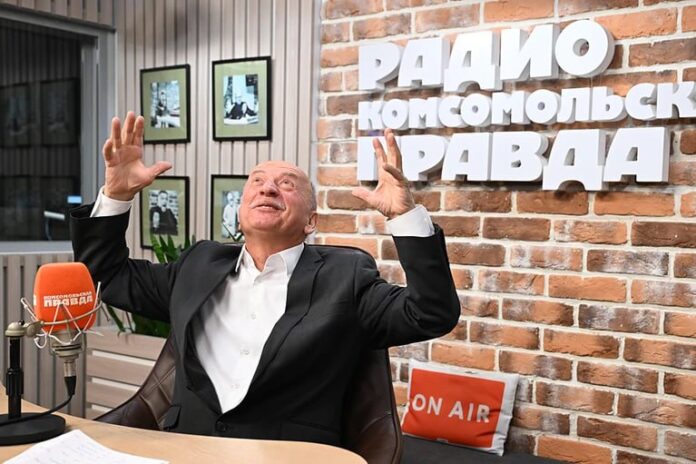 Академик РАН, космос, инопланетяне, бутерброды, рутина