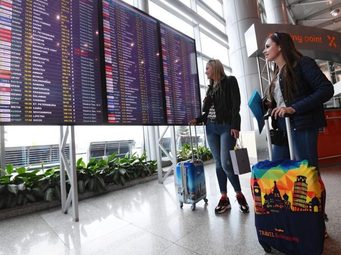 Карта мира с отмеченными популярными туристическими направлениями для россиян в начале 2026 года