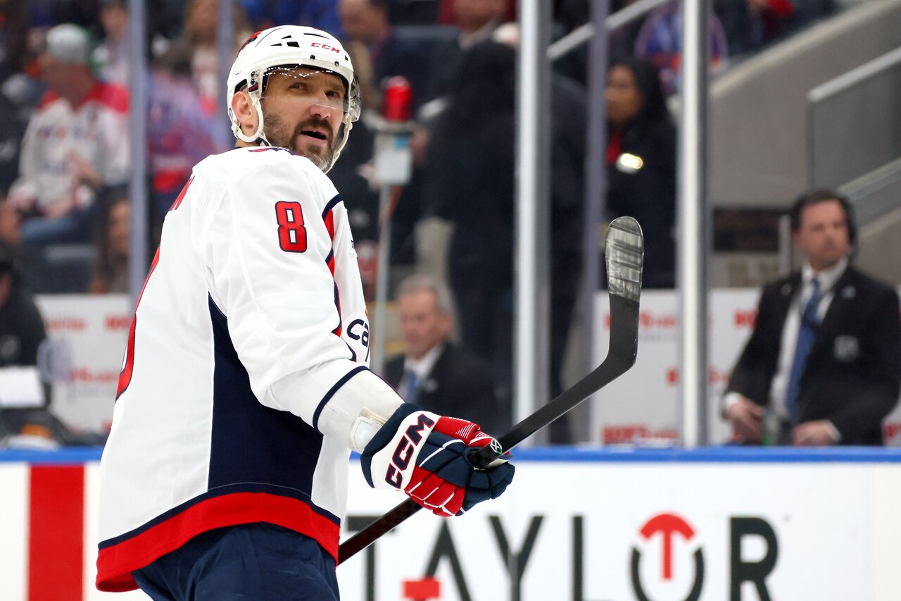 Александр Овечкин на льду