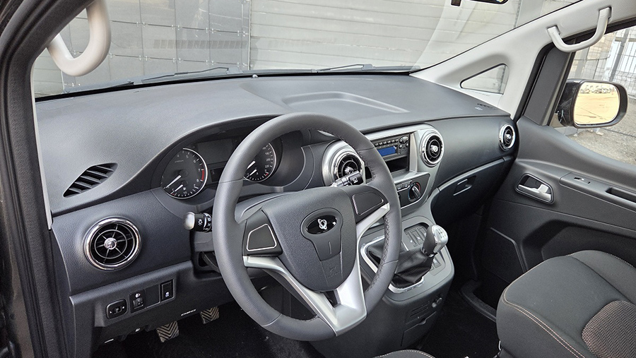 Sollers SF1 на дороге