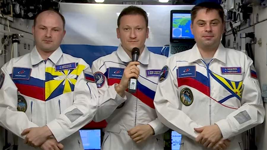 Космонавты МКС