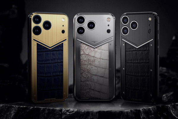 iPhone 17 Caviar