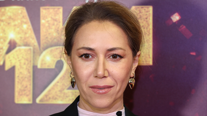Трижды мама в 44: экс-солистка Сливок Карина Кокс сорвала демографический джекпот и ушла в дзен